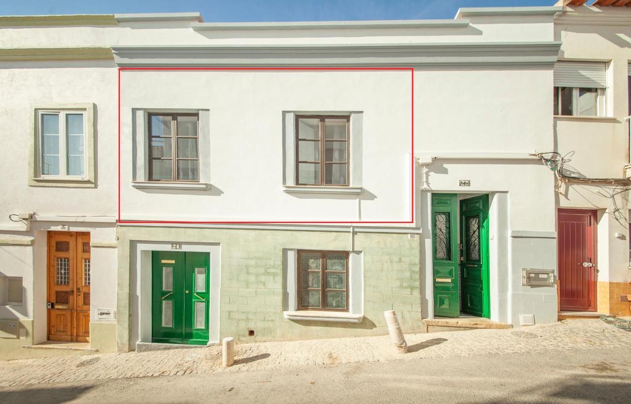 A45 - Oliveira Historic Apartment Лагуш Экстерьер фото